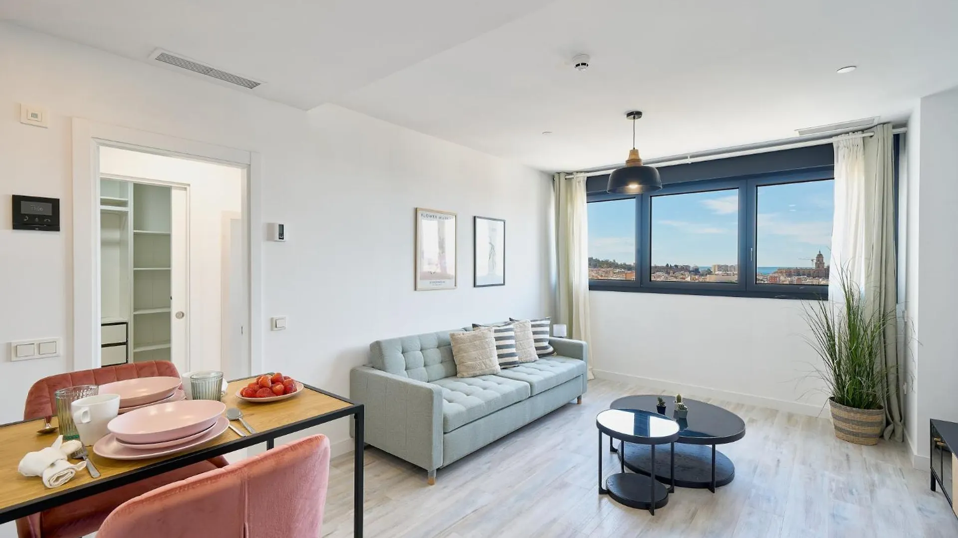 Malaga Skyline By Lovely Rentals Apartment