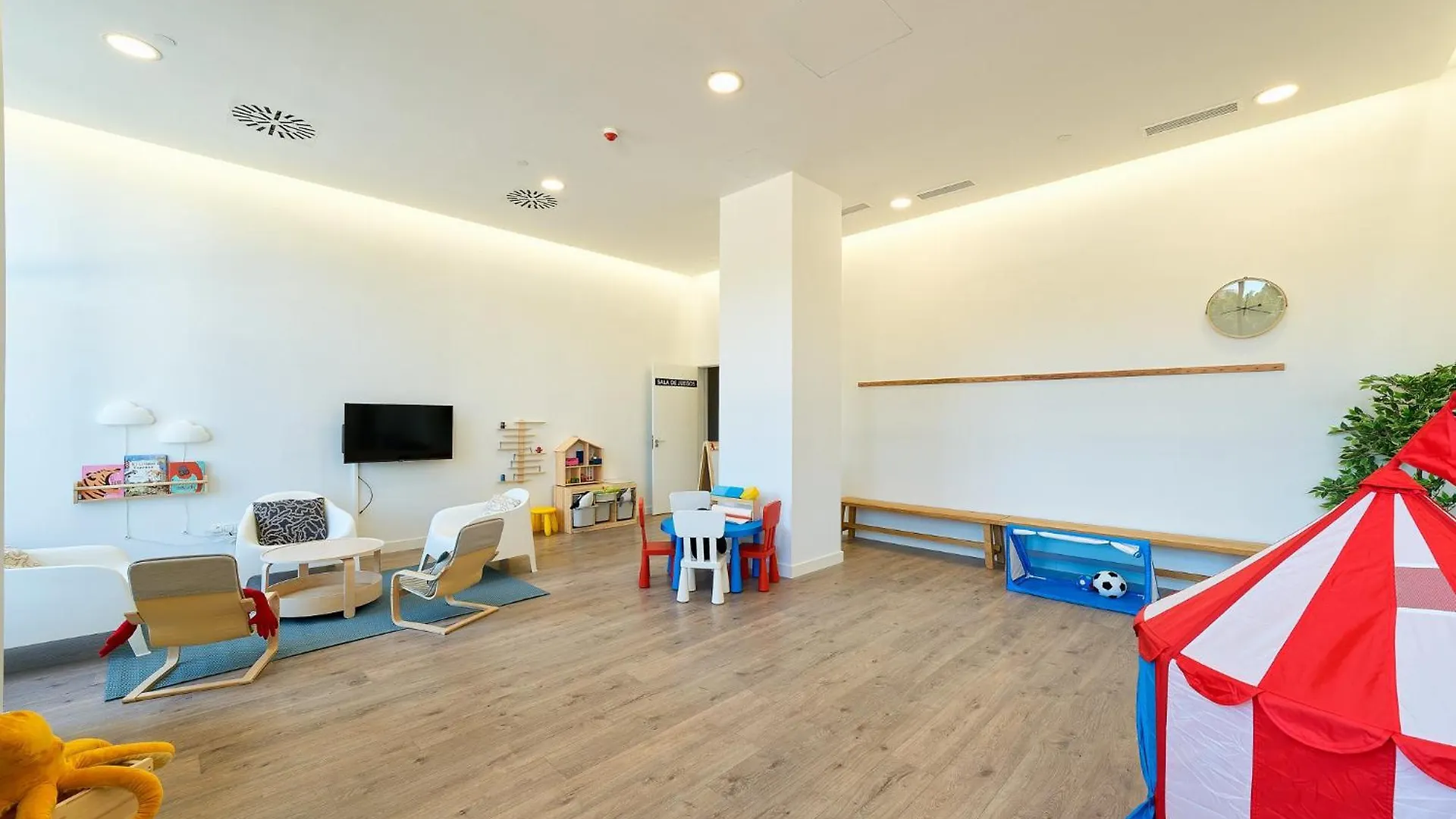 Apartment Malaga Skyline By Lovely Rentals